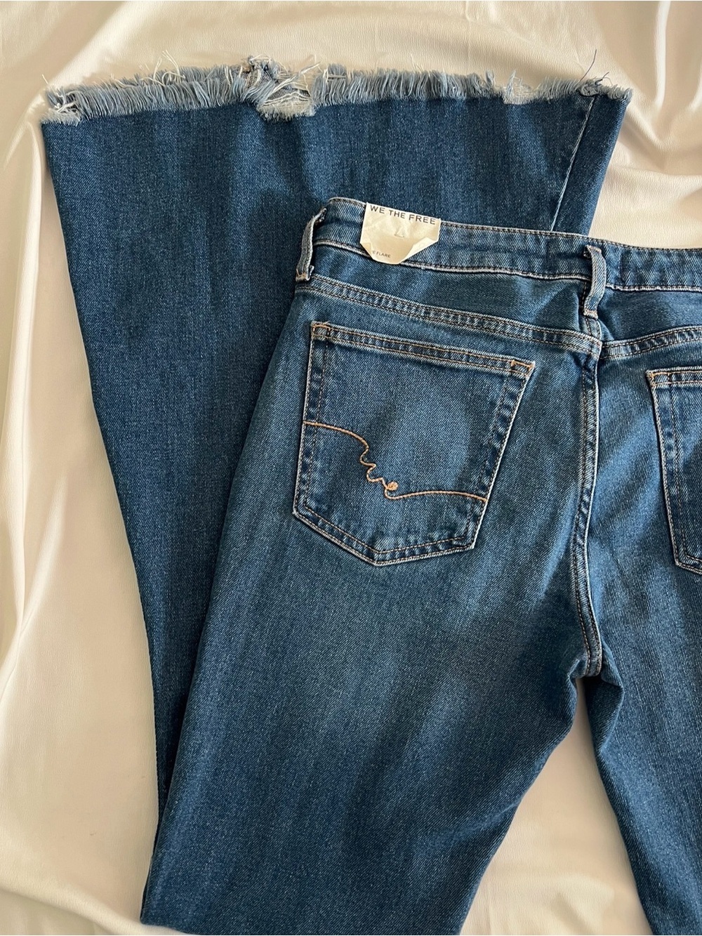 We The Free Emre Low-Rise Flare Jeans ✨👖 - Picture 4 of 7